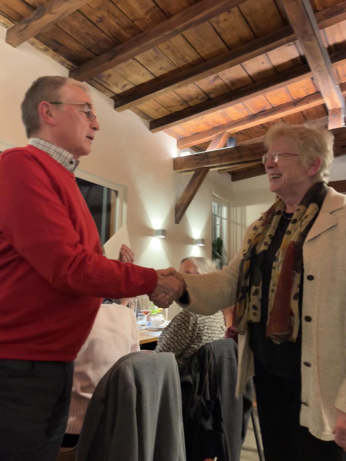 Dank an Margret Wagner.   Bild: Felicitas Benz.